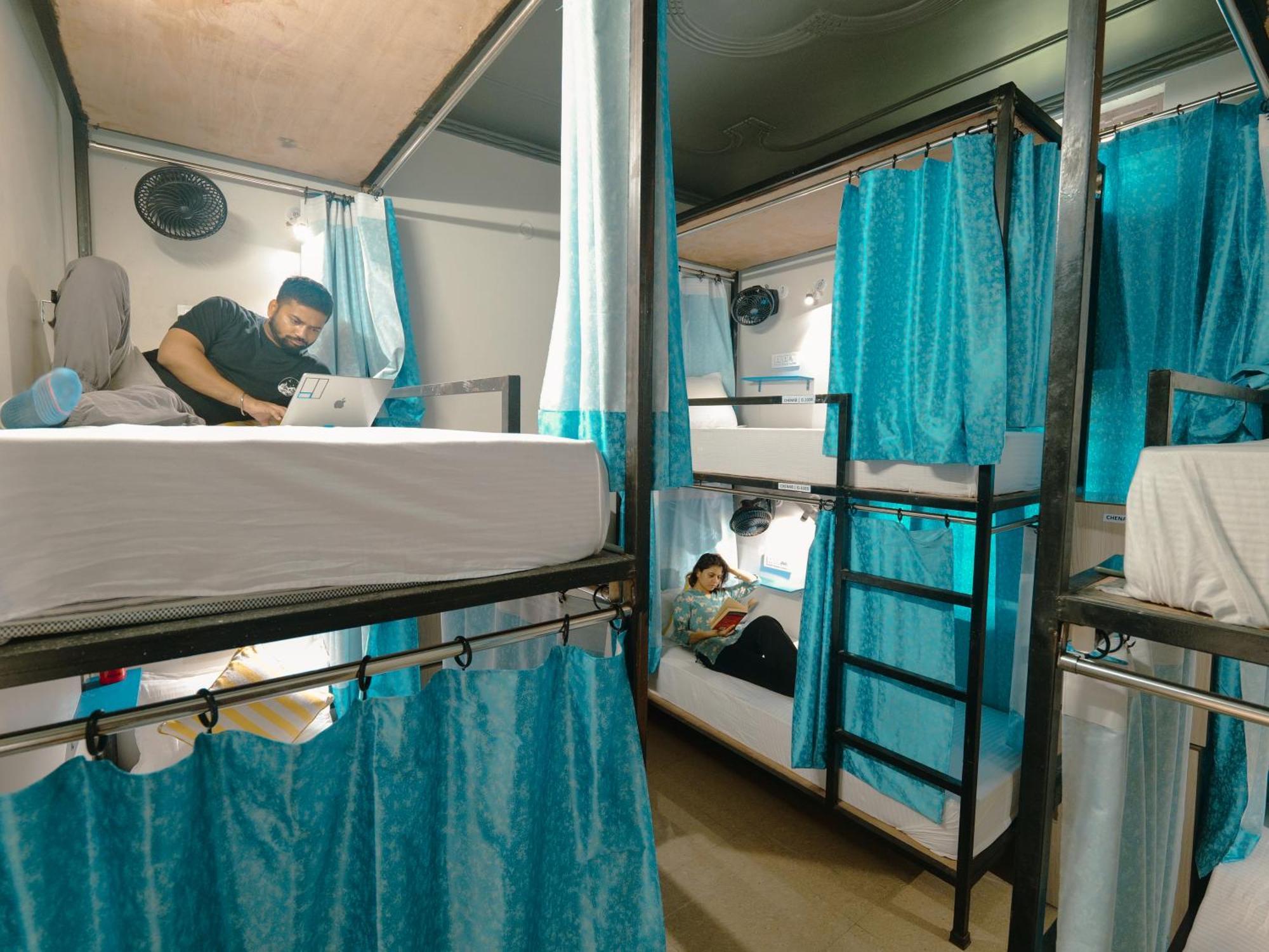 Hoztel Jollygrrant Doon Hostel Rāni Pokhri Buitenkant foto