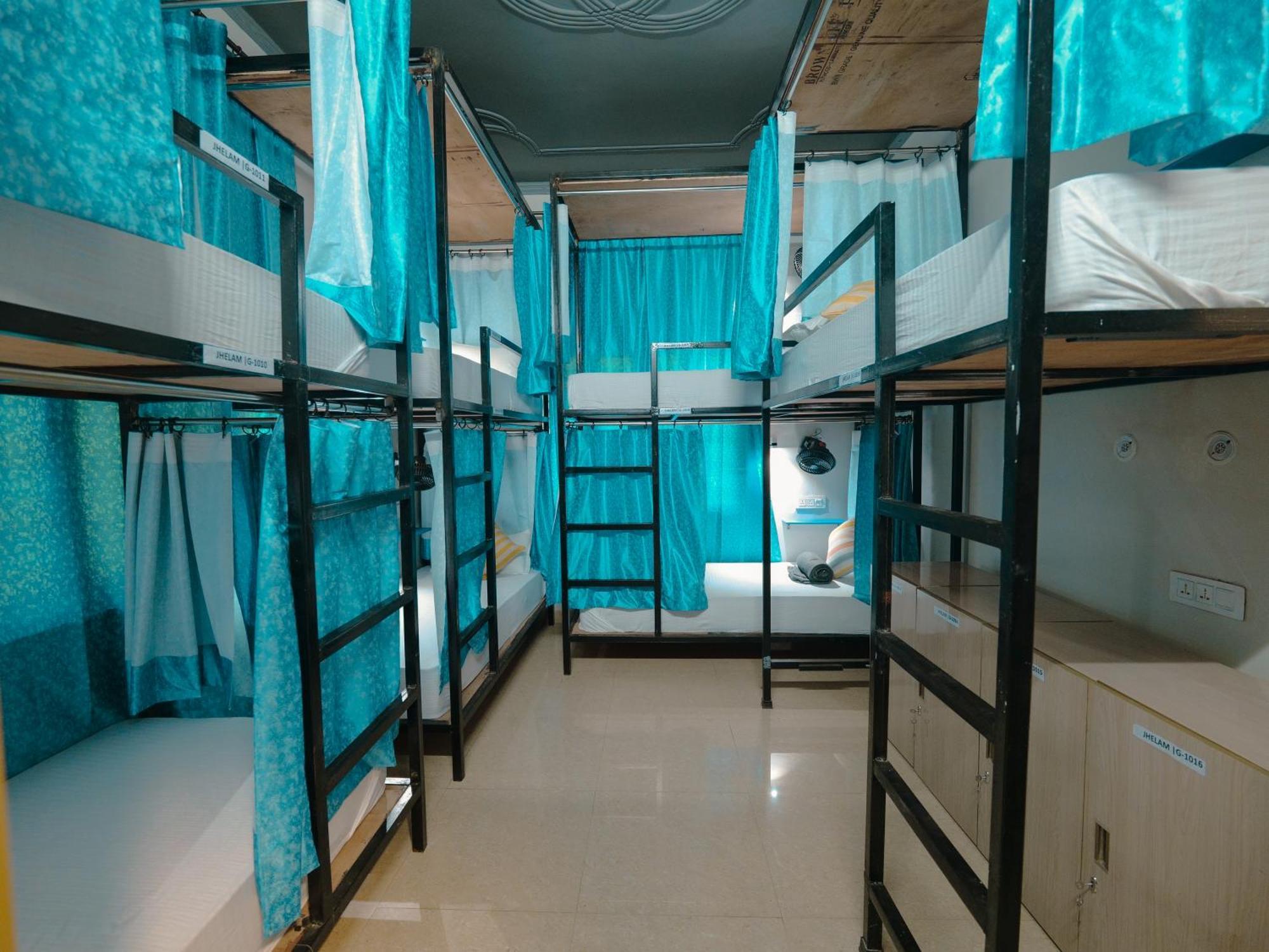 Hoztel Jollygrrant Doon Hostel Rāni Pokhri Buitenkant foto