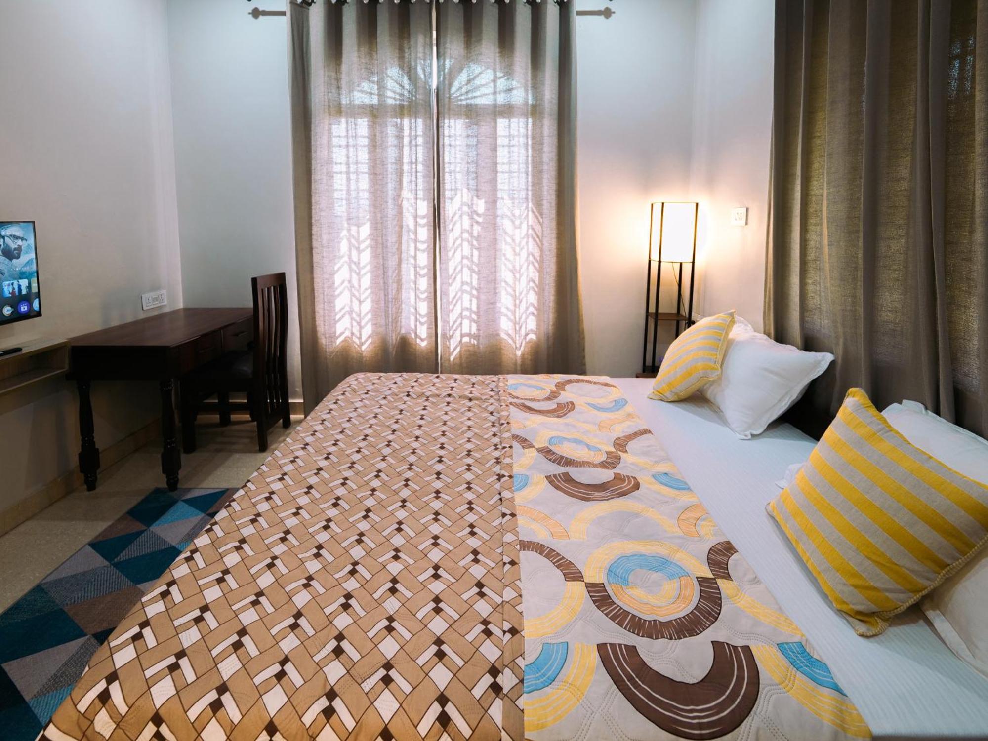 Hoztel Jollygrrant Doon Hostel Rāni Pokhri Buitenkant foto