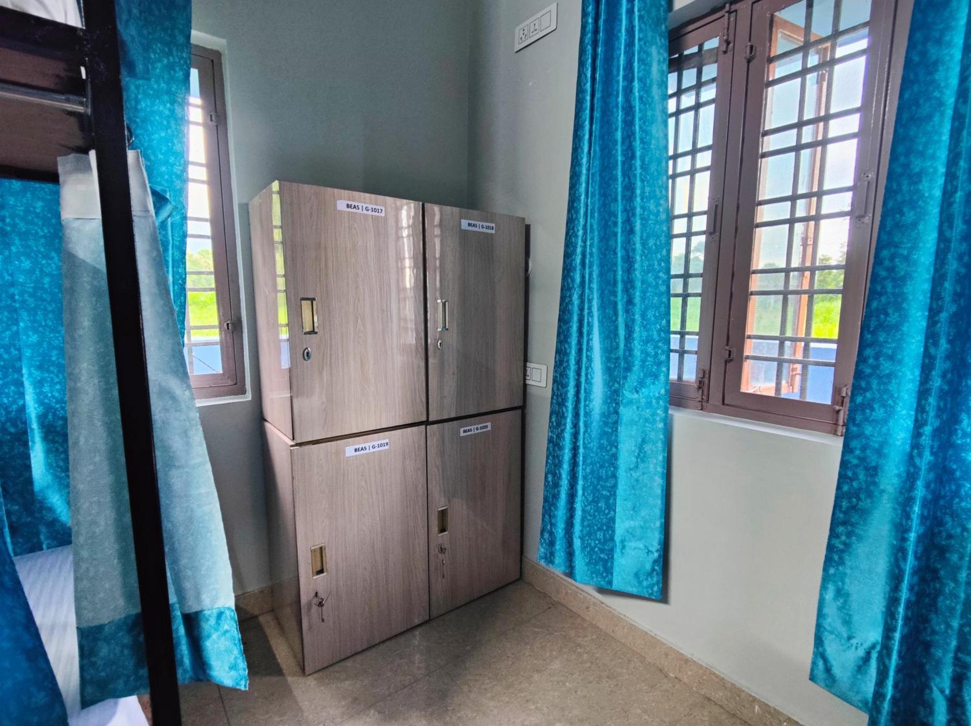 Hoztel Jollygrrant Doon Hostel Rāni Pokhri Buitenkant foto